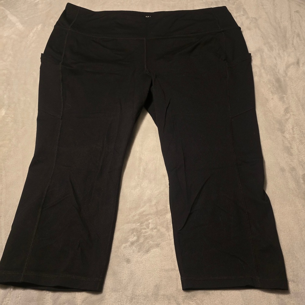 Torrid Active Black Cropped Leggings with Pockets Plus Size Capri Workout Pants